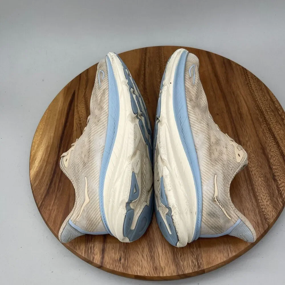 Hoka One One Clifton 9 Shoes Mens Size 10 D Beige Running Comfort Walking Gym